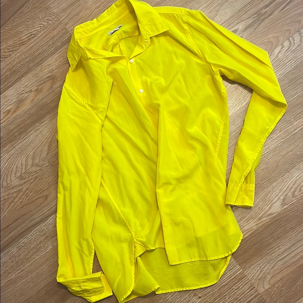 Gap bright yellow shirt